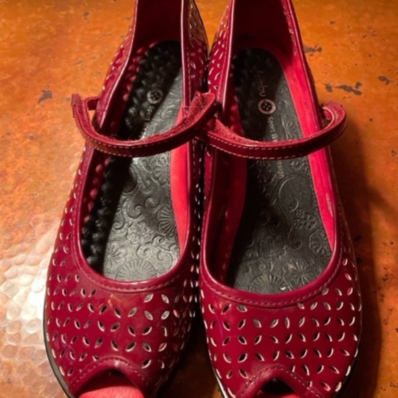 Jambu - Picture 5 of 5